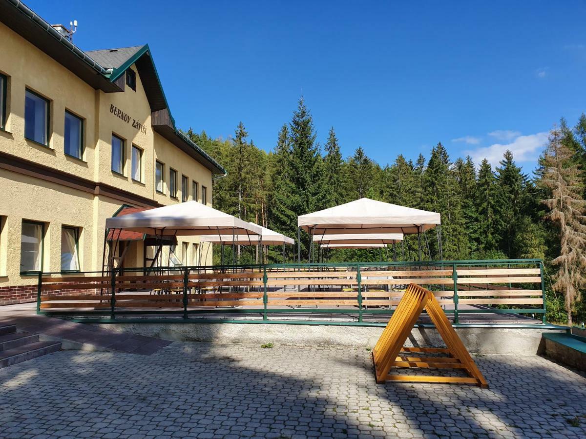 Hôtel Rs Bernov Zatisi à Nejdek Extérieur photo